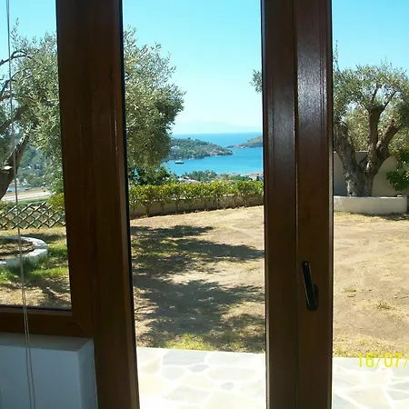 L And M Skiathos * Kalivia (Skiathos)